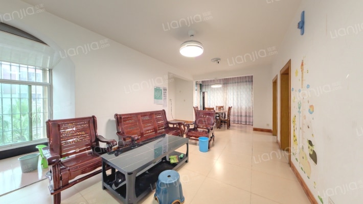 滨海新苑二手房实景图