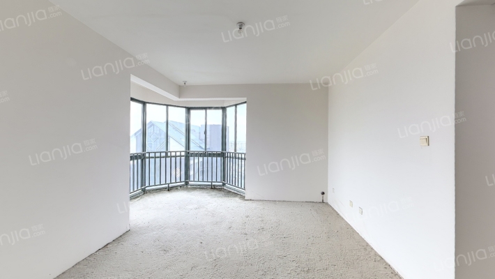 帝奥生活广场二手房实景图