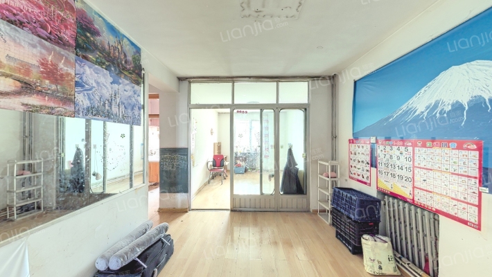 中铁建工宿舍二手房实景图