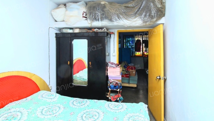 两室的小户型，低楼层，可停车，离花果山紫云公园近-卧室B