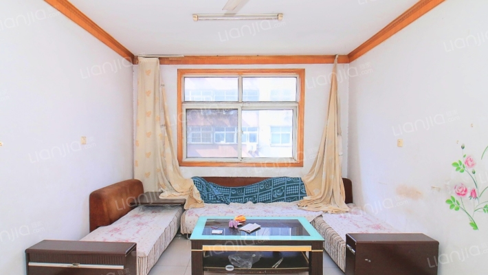 梅花苑小区二手房实景图