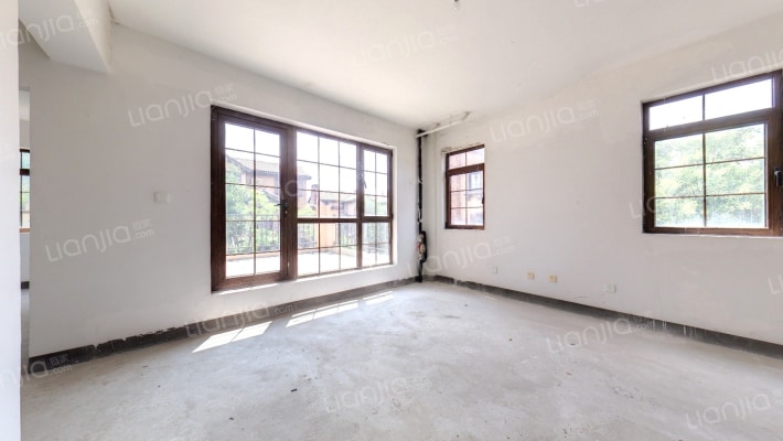 青建橄榄树二手房实景图