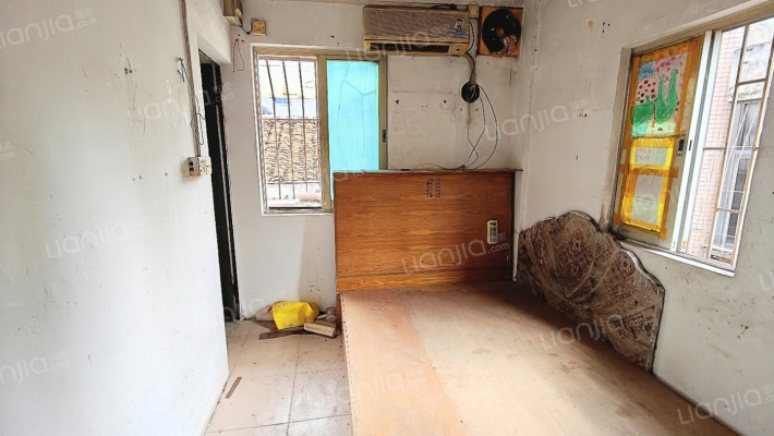 东方中上六巷二手房实景图