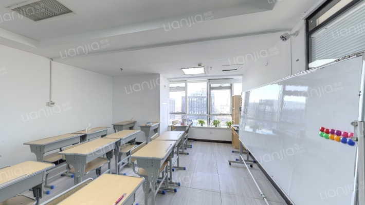 冠城名敦道A区二手房实景图