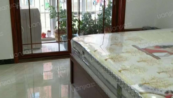 中央御景东区二手房实景图