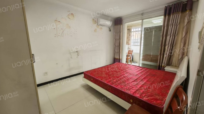 华泰豪庭 3室1厅 南 北-卧室A