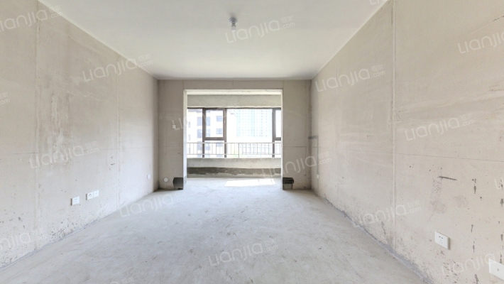 鲁商学府二手房实景图