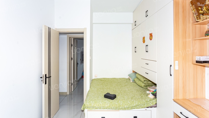 锦山大街19号楼二手房实景图