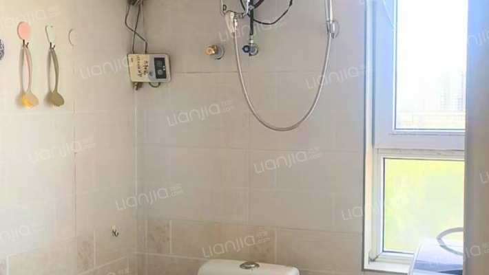 汇元尚品 1室1厅 西-卫生间