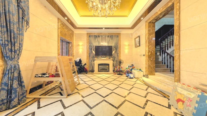 中梁英伦印象(别墅)二手房实景图