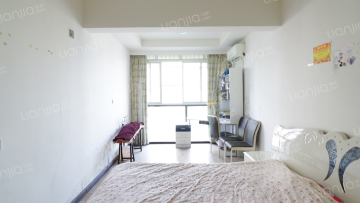 三江新区 太阳岛精装三居室，家具家电齐全 拎包入住-卧室B