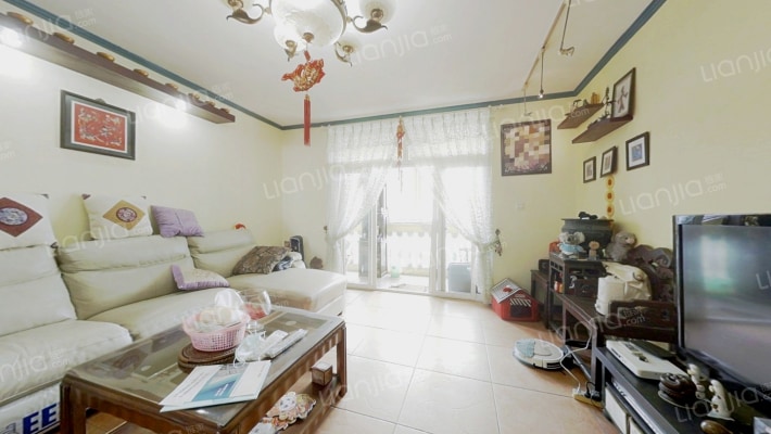 金色池塘二手房实景图