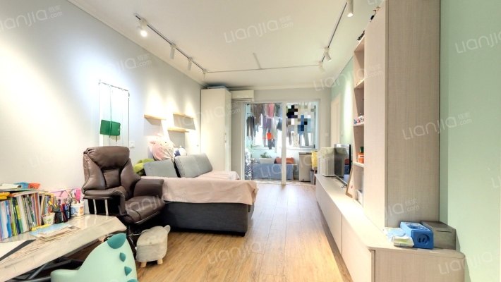 四季怡园南区二手房实景图