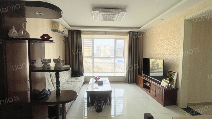 双塔区 精装三居 家具家电齐全 带地下室 看房方便-客厅