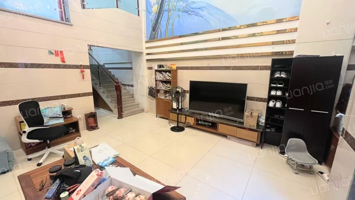 天鹅湖别墅区二手房实景图