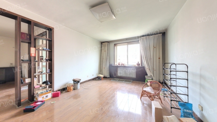 新空间花园二手房实景图