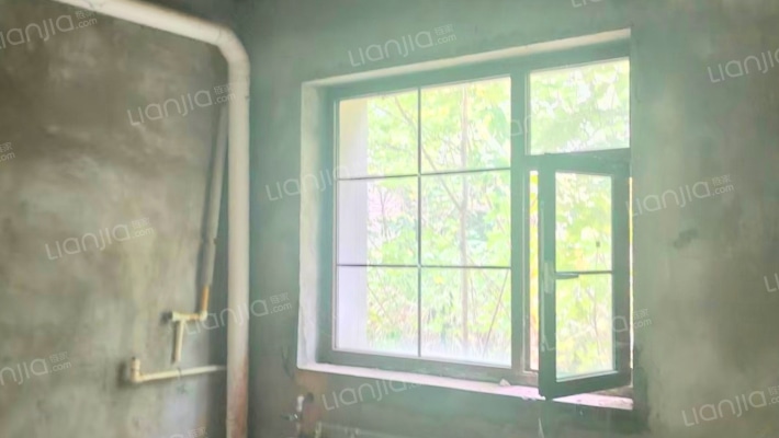 急售   名流丽苑别墅   满五可贷款，毛坯可以自由装修-厨房B