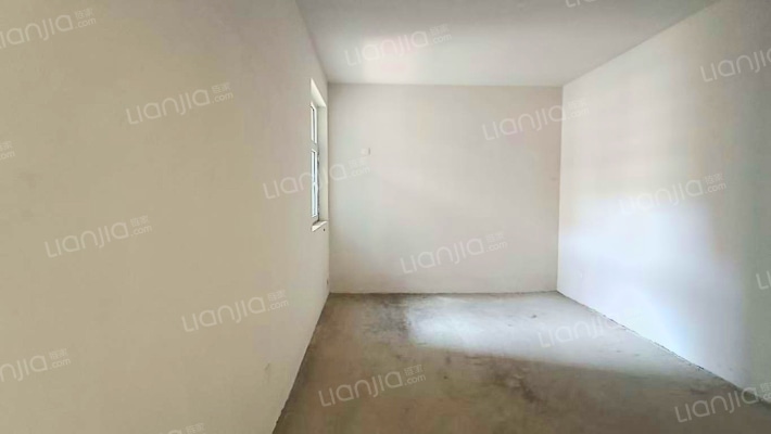 小区环境好，人车分流，居住舒适，出行方便-卧室B