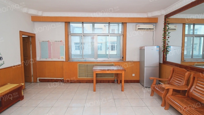 六街楼源达胡同二手房实景图