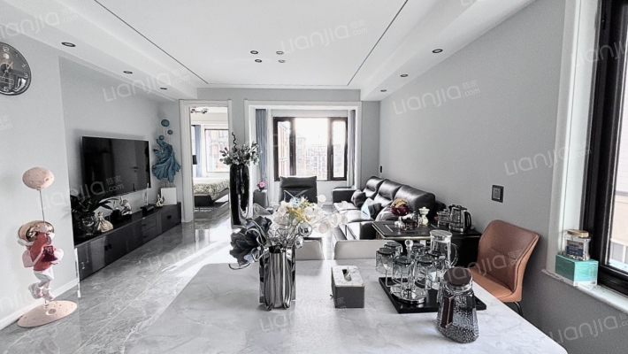 鸿坤理想尔湾 4室2厅 南 北-客厅