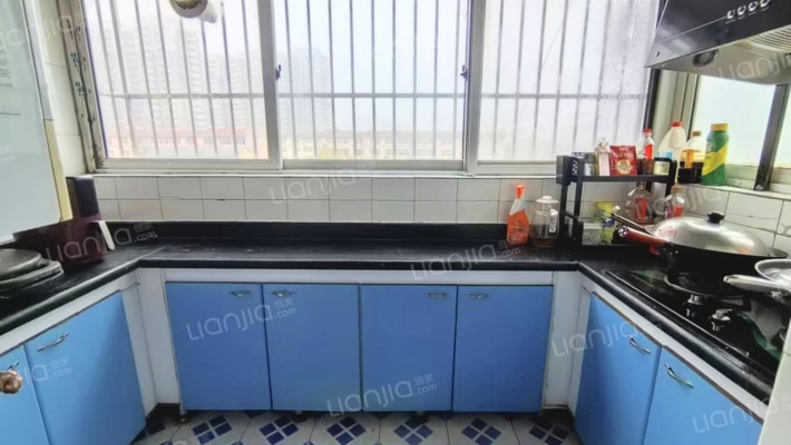 华阳公寓 南北通透大三居户型 带装修-厨房