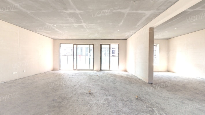 龙湖盛天·双珑原著二手房实景图