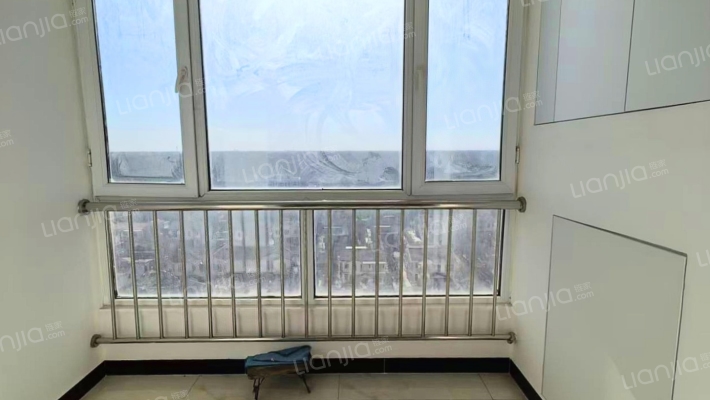 采光好，视野好，田野风光尽收眼底，业主自助标准精装-卧室A