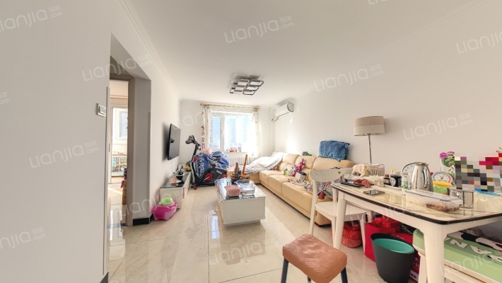 南极星二手房实景图