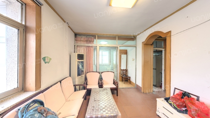 中铁建工宿舍二手房实景图