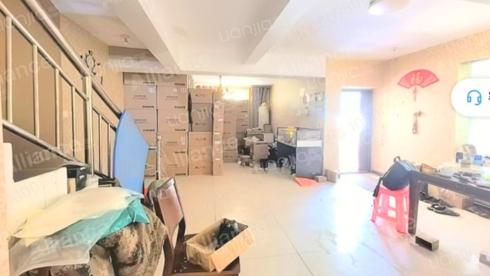 玫瑰假日 4室2厅 南 北-客厅