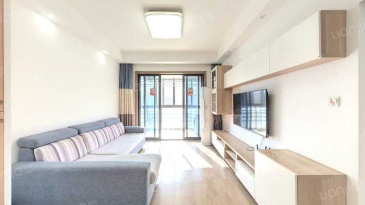 日月光水岸新郡二手房实景图