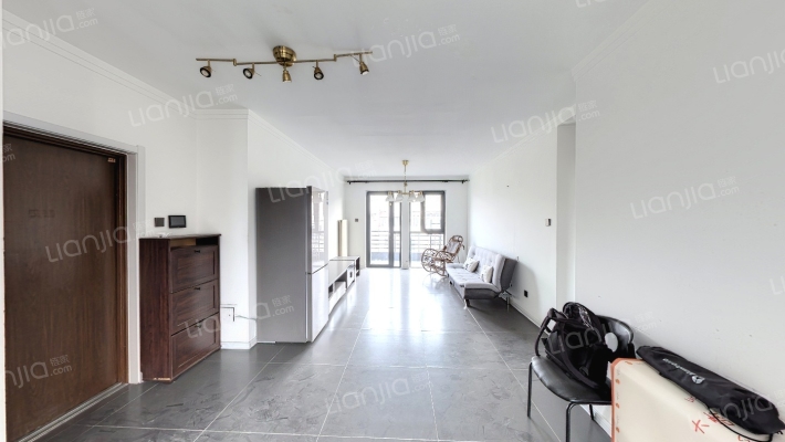 宝翠花都焕景园二手房实景图