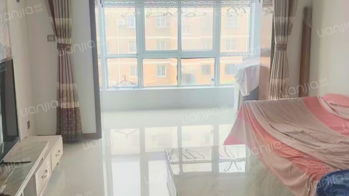 凯旋嘉苑二手房实景图