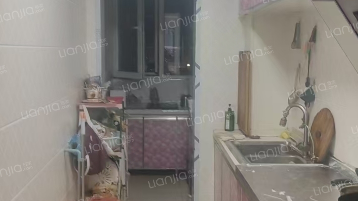 火车站 电梯房 南北通透大两居，靠谱急售-厨房
