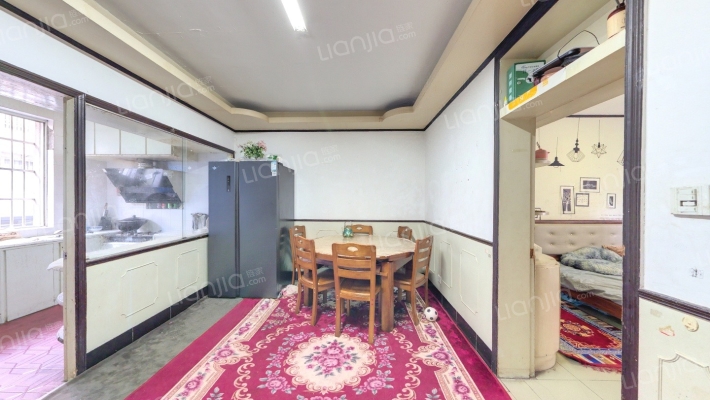 新江新村二手房实景图