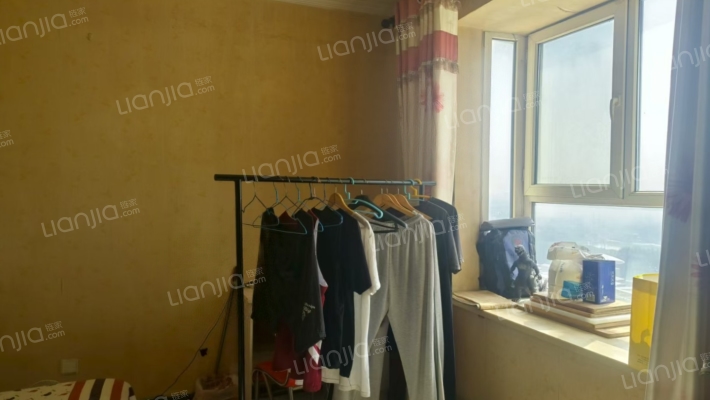 水岸花城 1室1厅 南-卧室