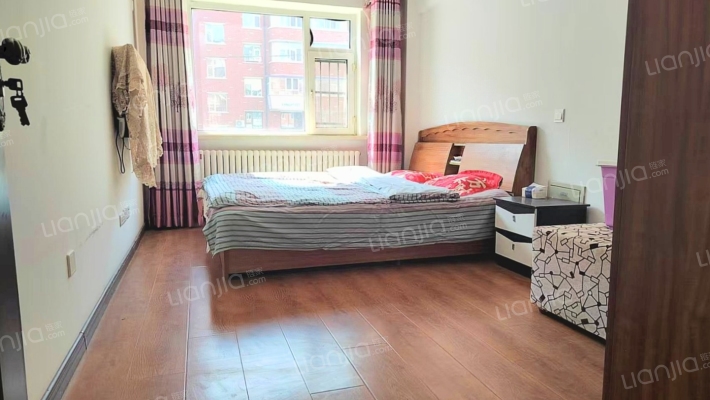 临河家园二手房实景图