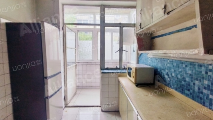 南北通透两居室  可以看视频 低楼层-厨房