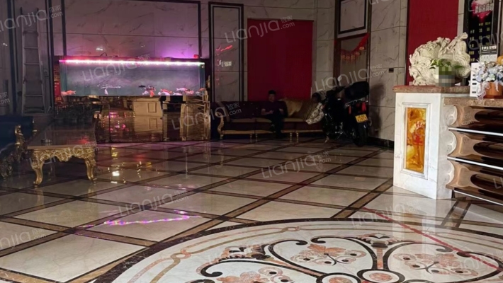 鲁能胜地商业街二手房实景图