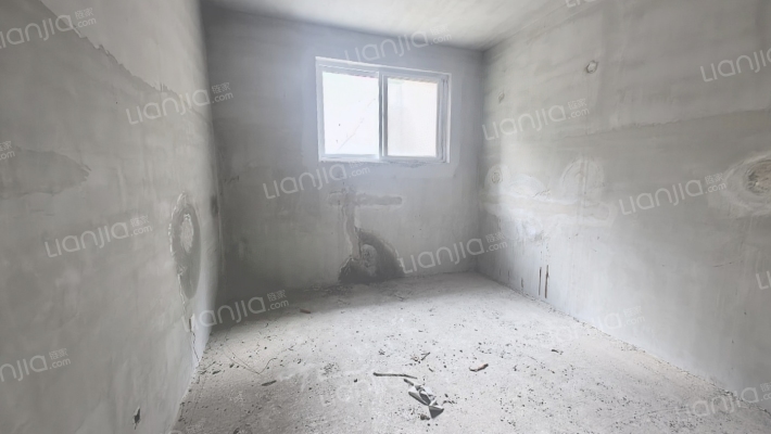 御景园一层带下樾三居室 房本满二-卧室B