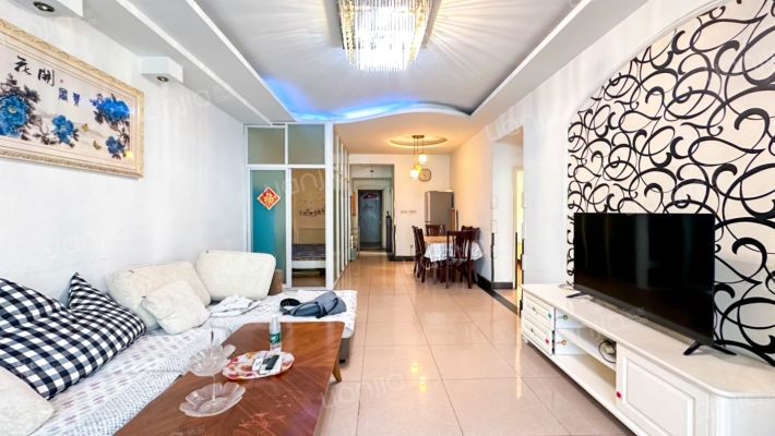 华新骄阳小区二手房实景图