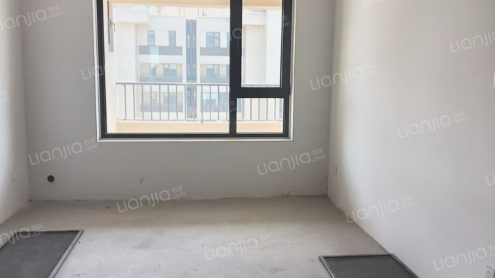 央企开发，教具配套，距离京港澳高速一公里-卧室B