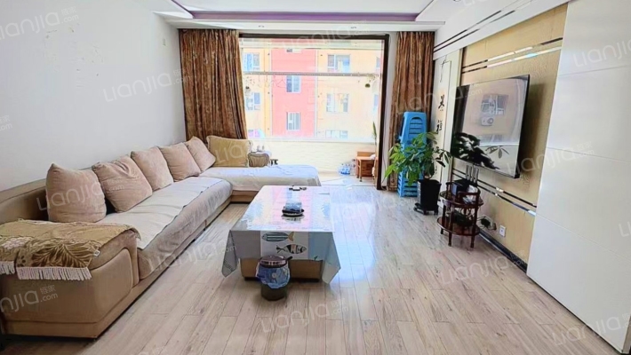 伟业花园二手房实景图