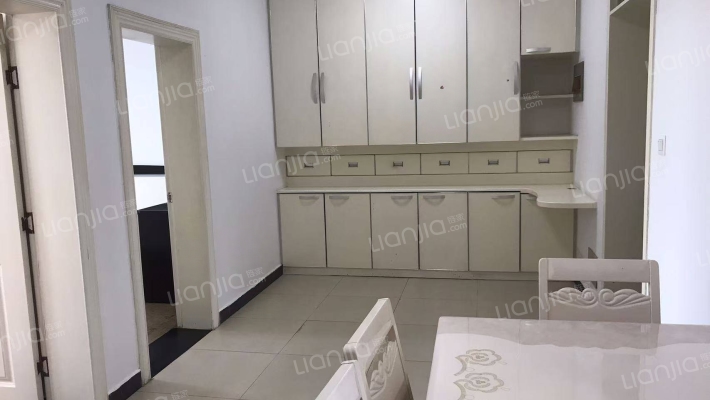 东门美食街二手房实景图