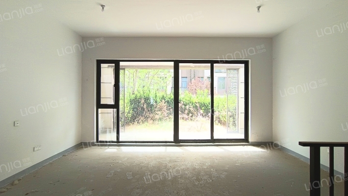 万科民安三度湖山二手房实景图