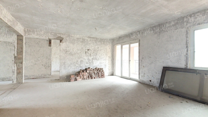 丹郡F区二手房实景图