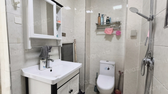 业主急售 税低 本满 好楼层 看房方便-卫生间