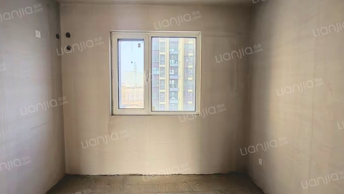 北京界三利中和城C区。100平三居室南北通透，位置好，-卧室B