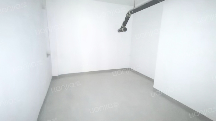 狮子城下跃户型，下沉花园，满二-卧室E