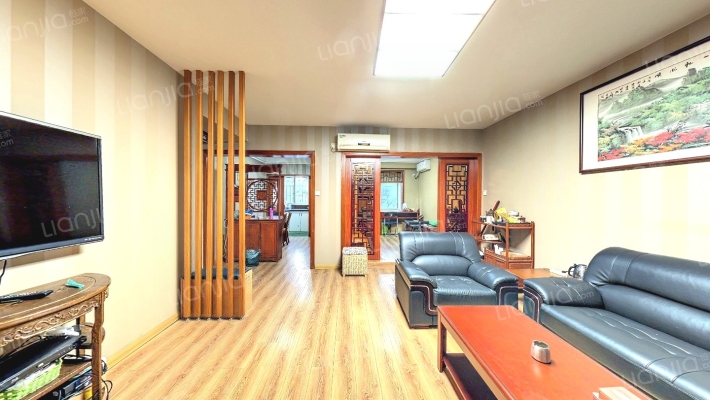 鸿明小区二手房实景图